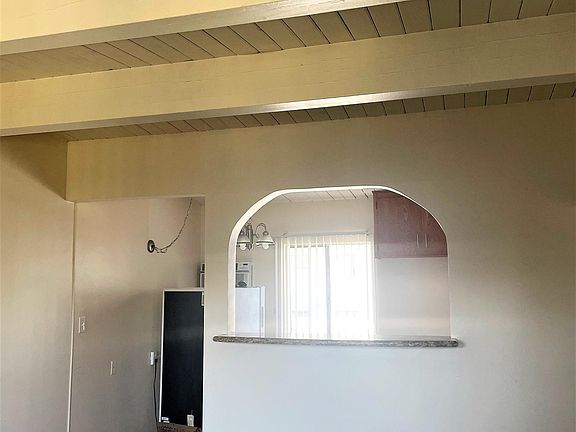 4th image of 850 S Rosemead Blvd APT 10
