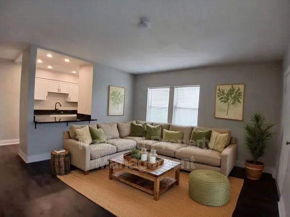 2727 Campbell St APT 1SW, Kansas City, MO 64109