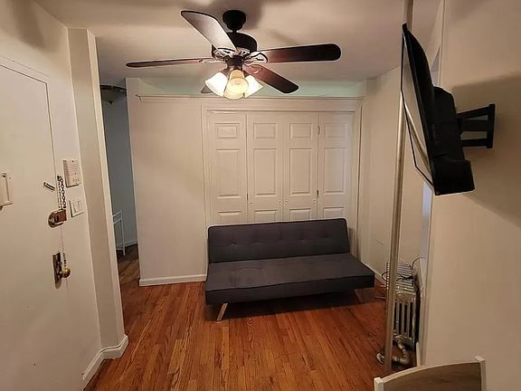 2nd image of 534 W 50th St APT 3A