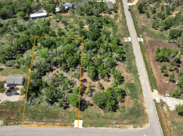 114 Empire St, Elgin, TX 78621