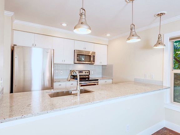 3rd image of 5315 22nd Ave NW #5317