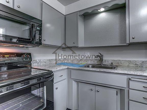 3rd image of 110-3 E Borah Ave