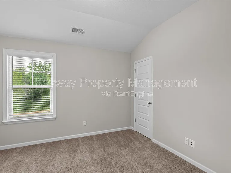 1043 Linsmore Ave — Photo 19