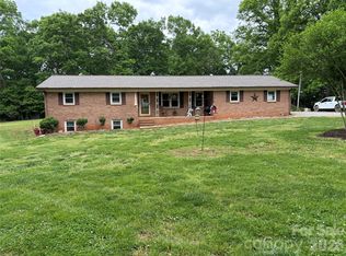 74 Miranda Dr, Taylorsville, NC 28681