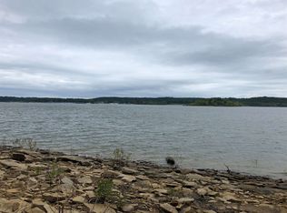 8045 E Hardin Ridge Rd, Heltonville, IN 47436