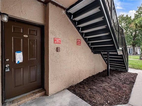4th image of 5219 VIA HACIENDA CIRCLE #B109
