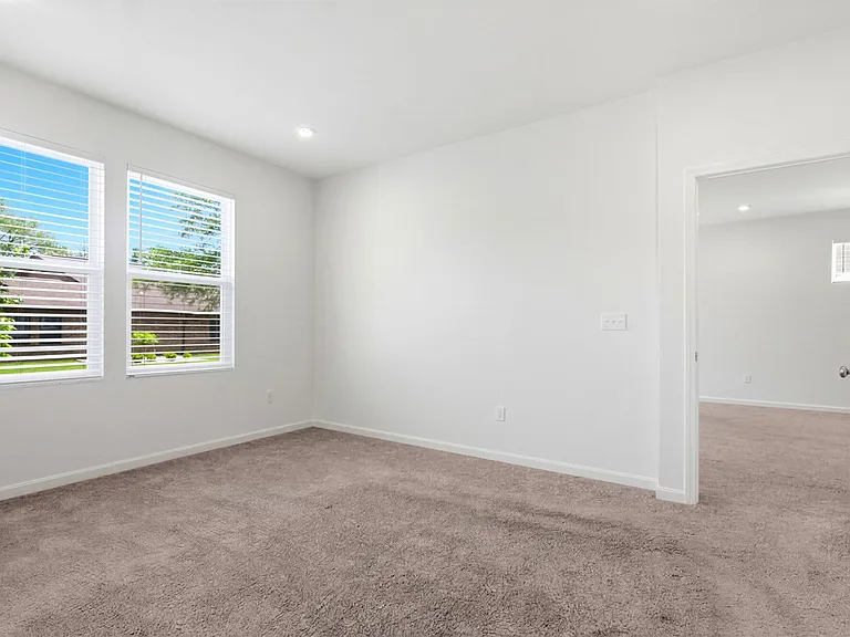 6029 Bluecrest Dr — Photo 33