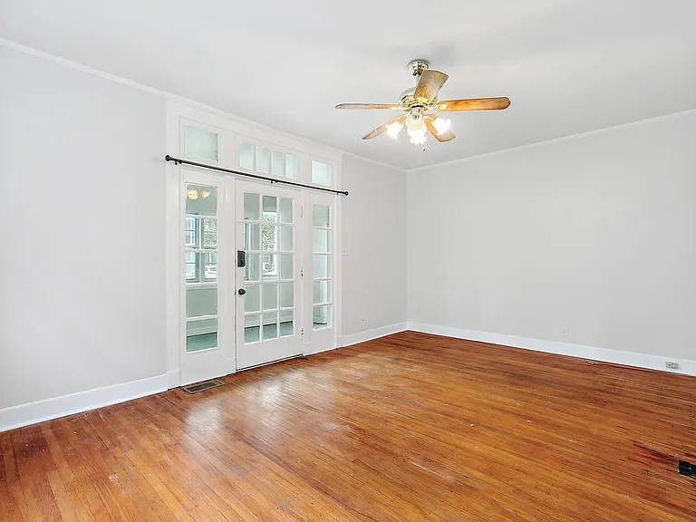 2217 Jefferson Ave — Photo 8