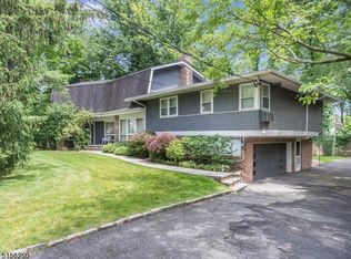 14 Haran Cir, Millburn, NJ 07041