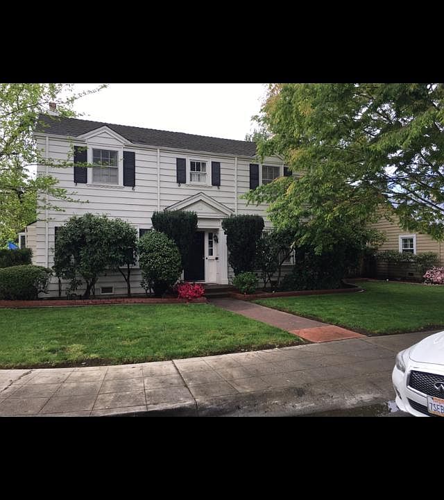 2nd image of 802 W Monterey Ave