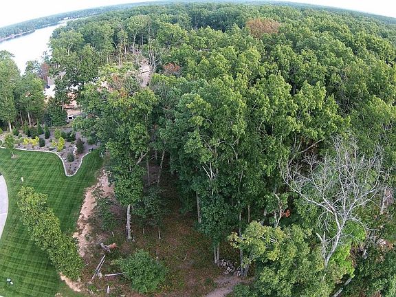 3rd image of 10815 Pinnacle Dr