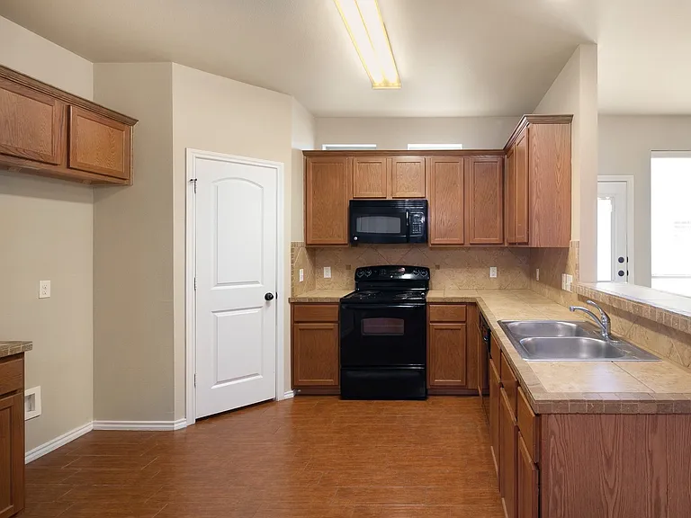314 Rosalie Dr — Photo 6