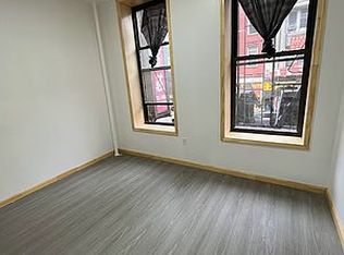 54 E Broadway #B, New York, NY 10002