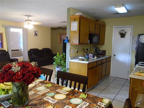 4th image of 2824 NW Loraine St