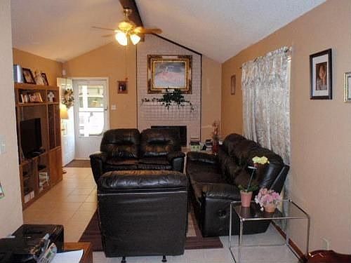 3rd image of 6810 S Creek Dr