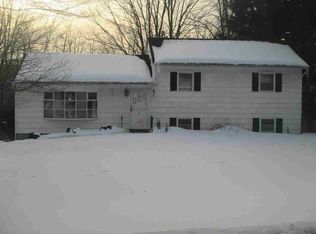 31 Fenwood Dr, Pawling, NY 12564