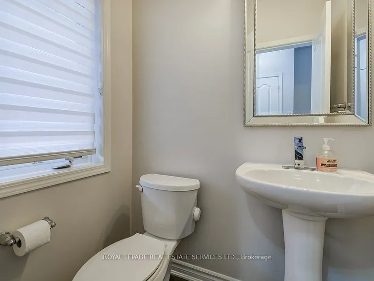 329 Gooding Cres — Photo 6