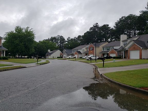 5th image of 424 Hillandale Park Dr