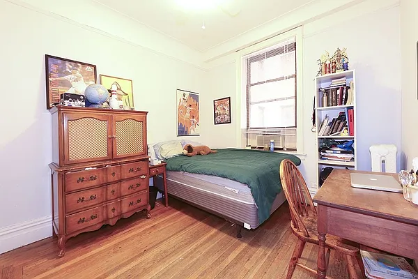 Sold by Rand Realty NY | media 25