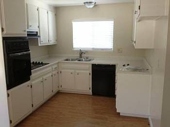 4th image of 1516 Rollingwood Pl