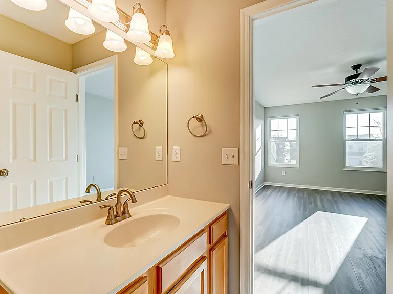 6721 Bedington Ln — Photo 35