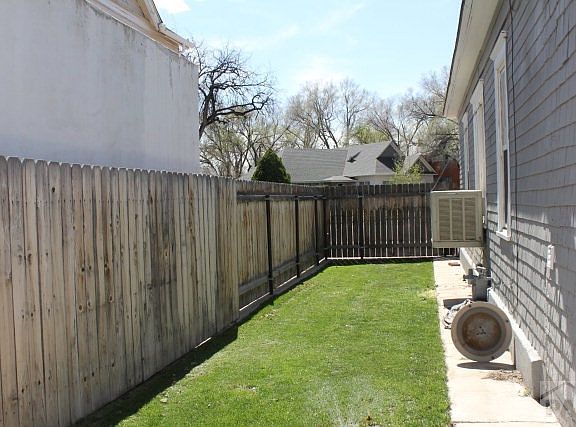 3rd image of 307 Veta Ave