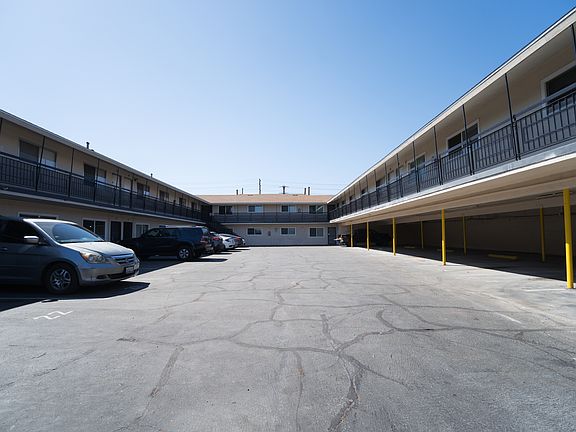 2nd image of 5311 Maywood Ave