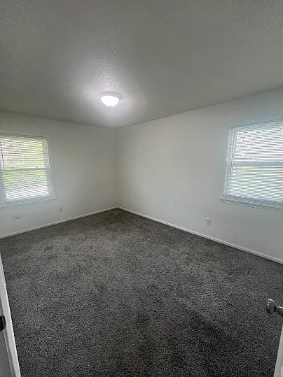 107 W Workman St #A — Photo 2