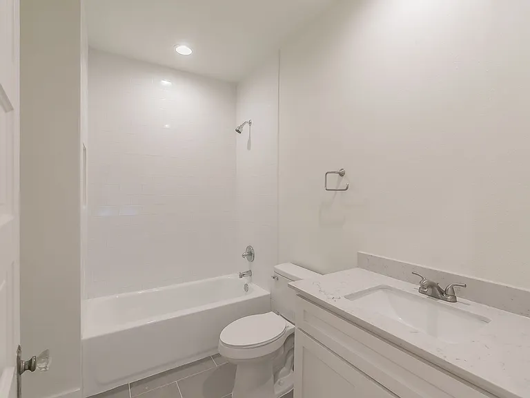 5313 Collinwood Ave — Photo 16