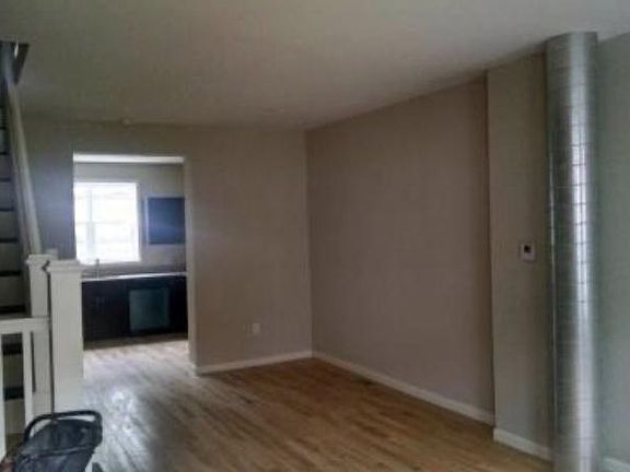 3rd image of 1727 S Dorrance St