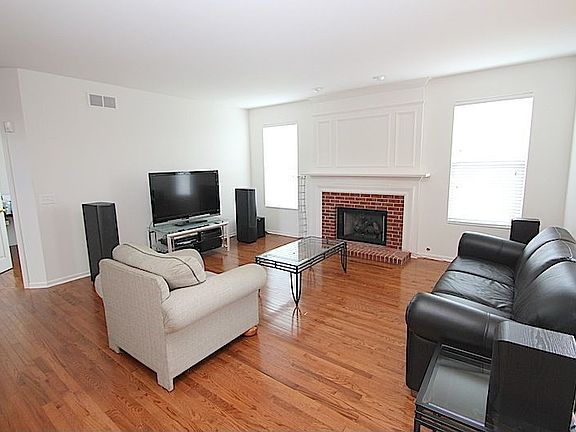 3rd image of 12617 S Canterbury Dr