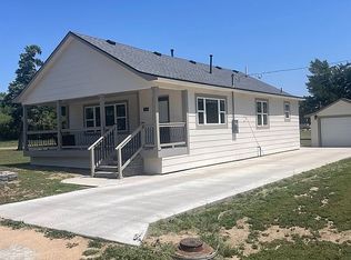 344 9th St N, Holly, CO 81047