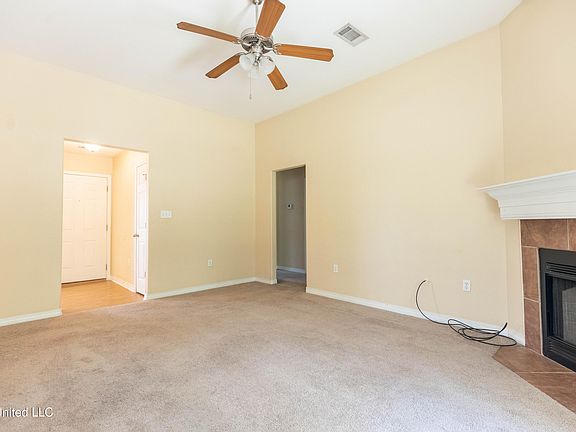 4th image of 21643 Sandstone Ln