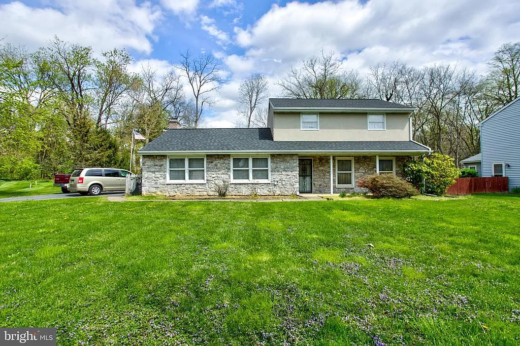 21 Wilson Dr photo 1
