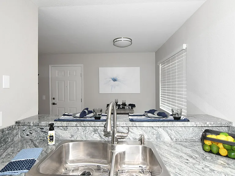 310 Pine St — Photo 7
