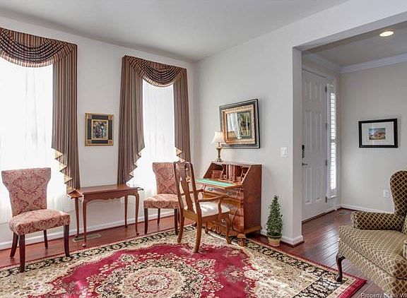 5th image of 3946 Lord Dunmore Dr