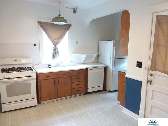 2nd image of 6561 Evans St