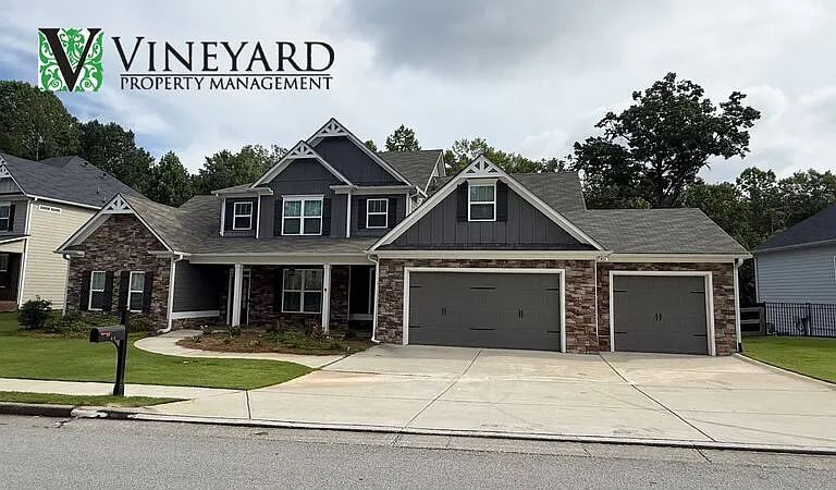44 Sparkleberry Ln W — Photo 1