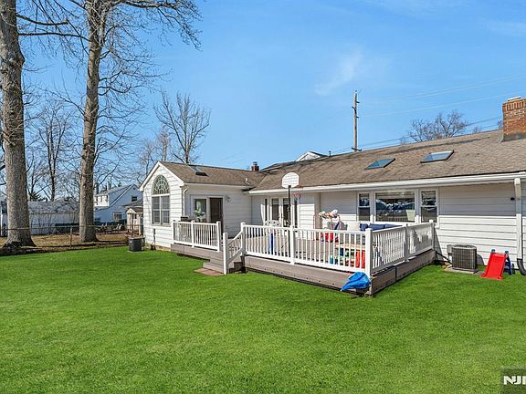 5th image of 460 New Bridge Rd