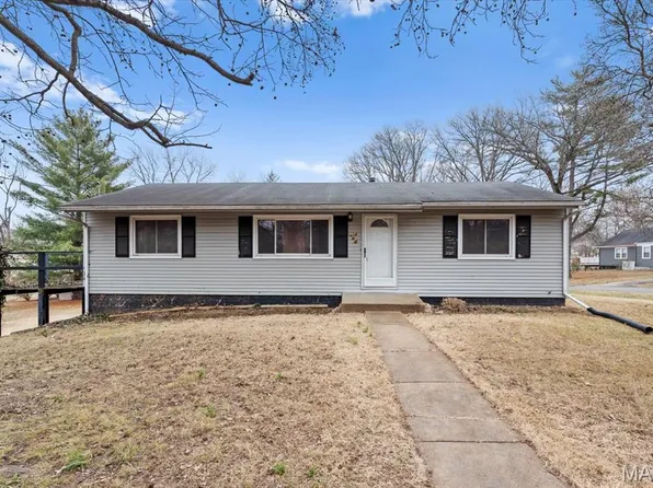 128 Cherry St, Lebanon, IL 62254