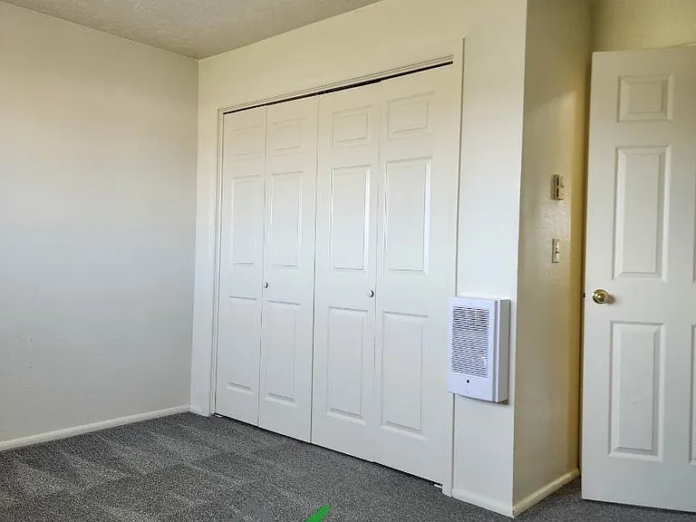250 Carol Dr #1 — Photo 21