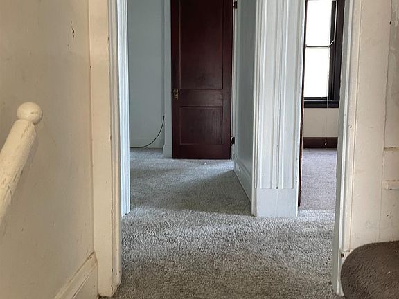 3rd image of 2886 Shaffer Ave