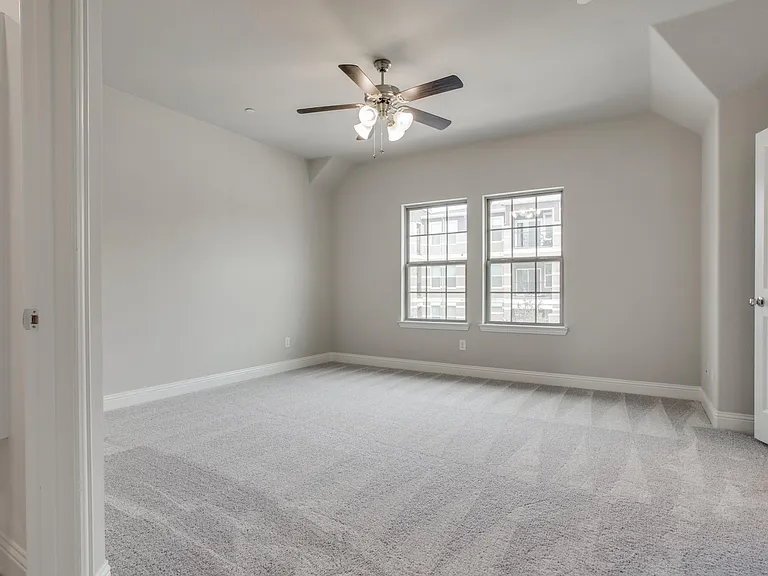 6329 Fortuna Ln — Photo 22
