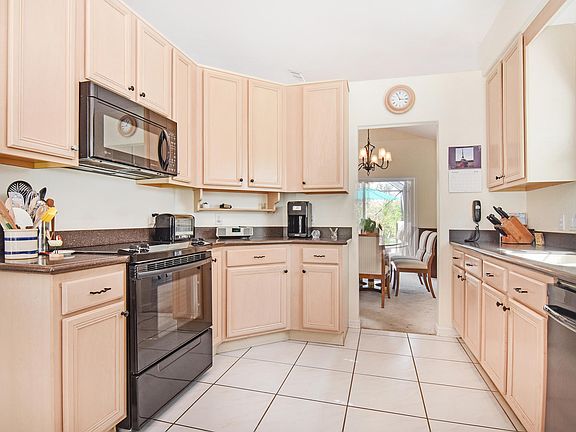3rd image of 964 Wimbledon Dr