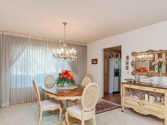 5th image of 1439 Pillsbury Ln