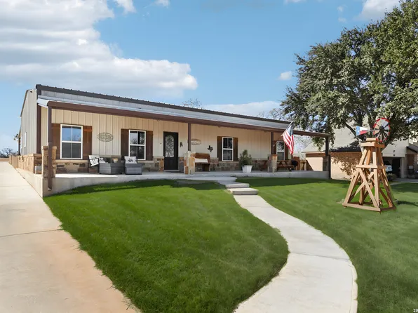 418 Tailwind, Seguin, TX 78155