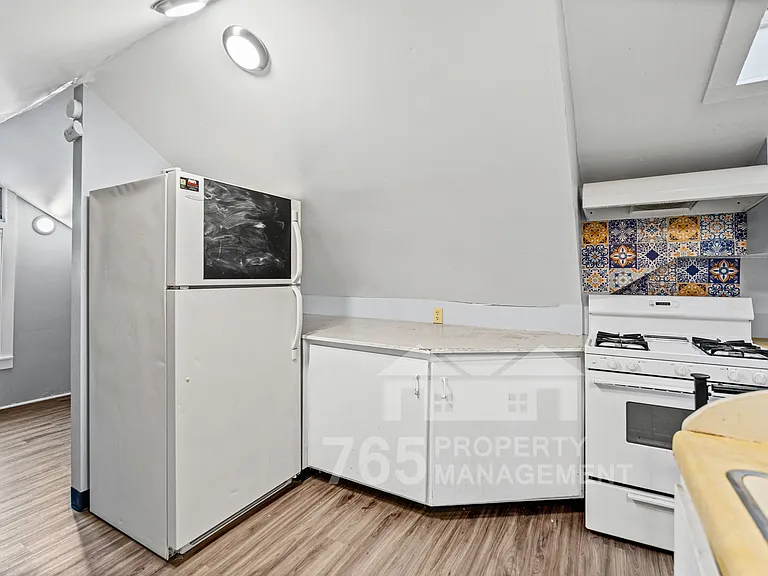 515 S 15th St #4 — Photo 11