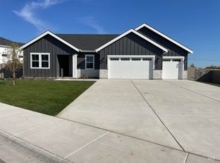 3046 N King Garden Way, Star, ID 83669