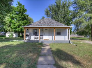 717 N Adams St, Nevada, MO 64772
