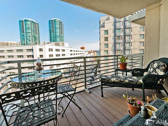 3rd image of 400 Beale St APT 1001